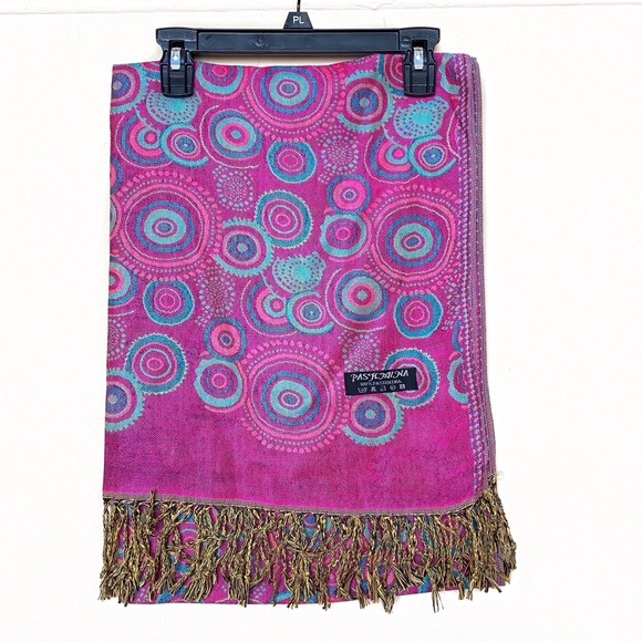 Reversible Pashmina Wrap/Scarf - Picture 2 of 5